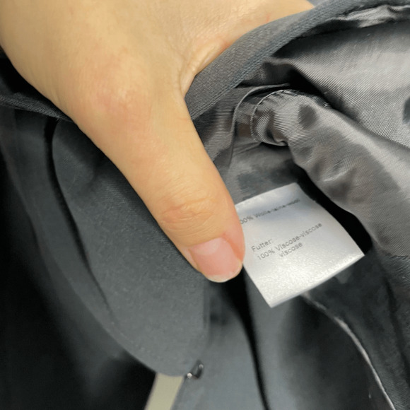 AKRIS PUNTO Wool hook and eye blazer dark gray light weight designer WOMENS 8 - Picture 8 of 8